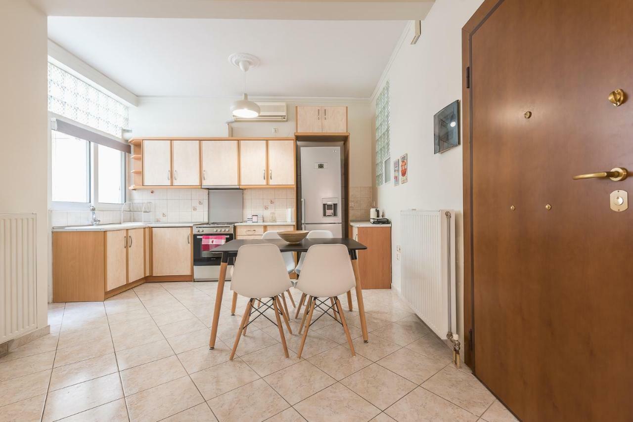 Just Under Acropolis Apartment *